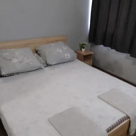 Inn відпочинок -0-24 Mukacheve